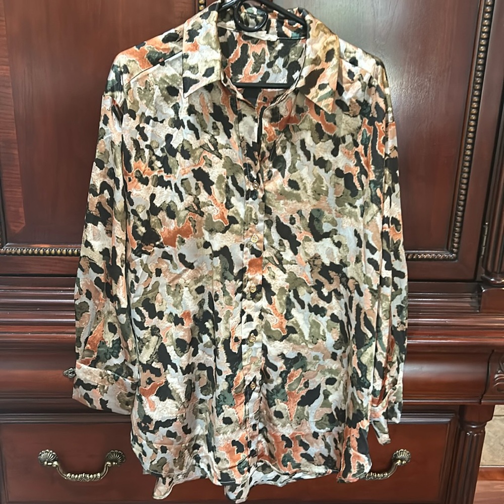 Tunic top w/ button front